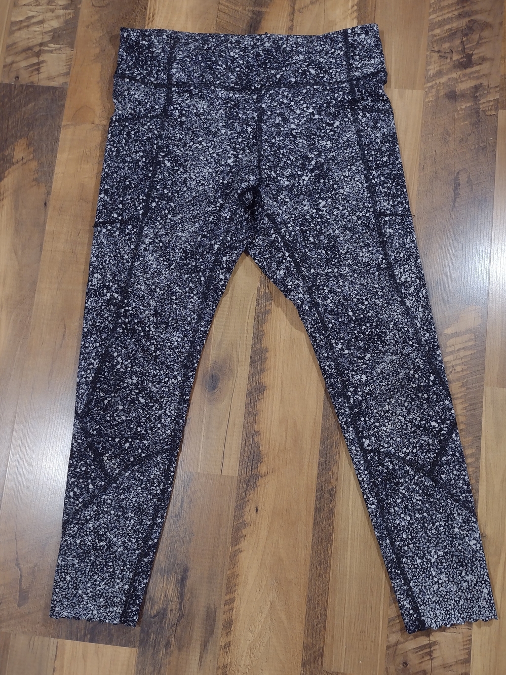 Lululemon Black White Splatter Leggings Size 10
